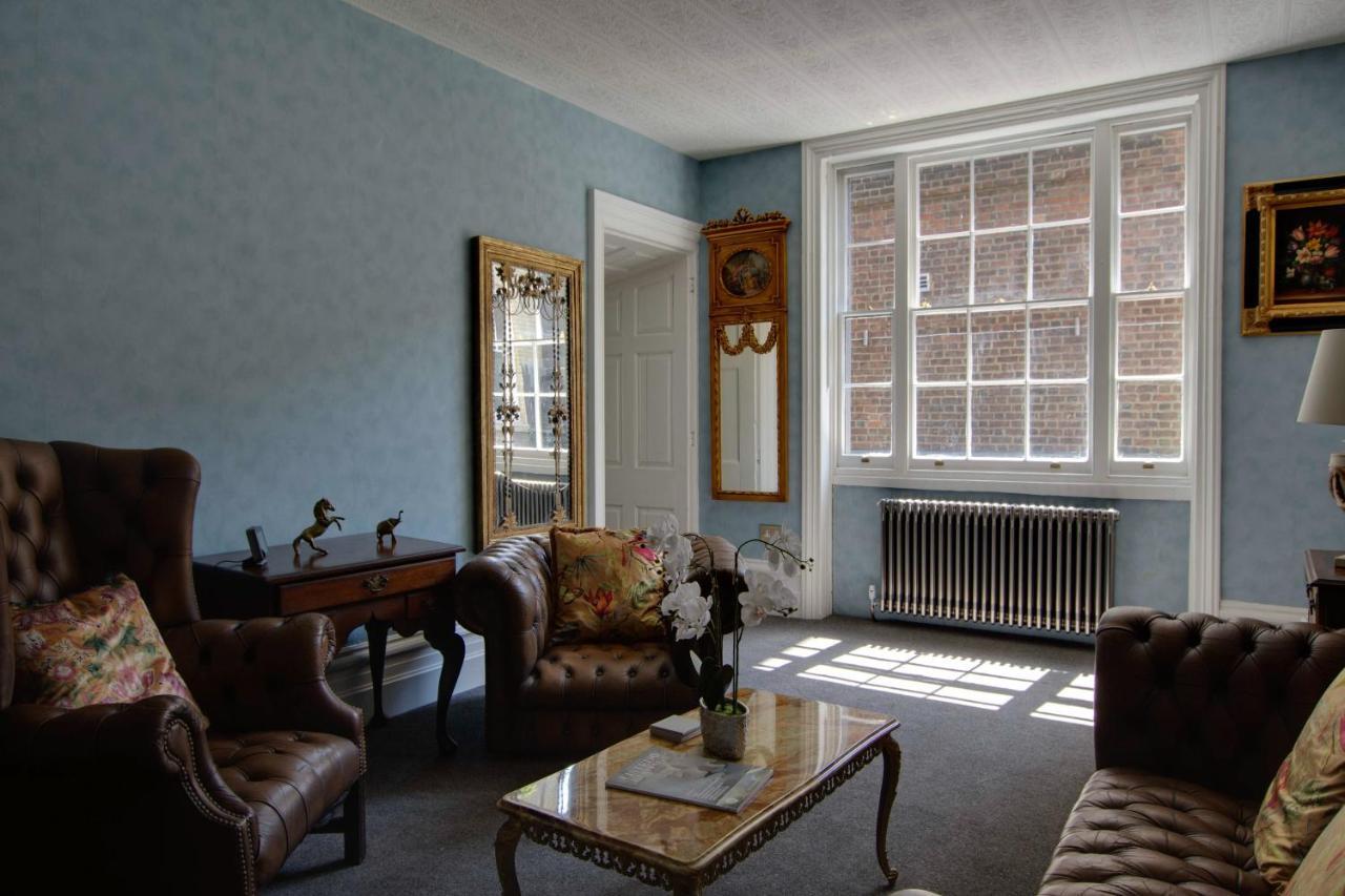 ホテル Stone Court House メードストン エクステリア 写真